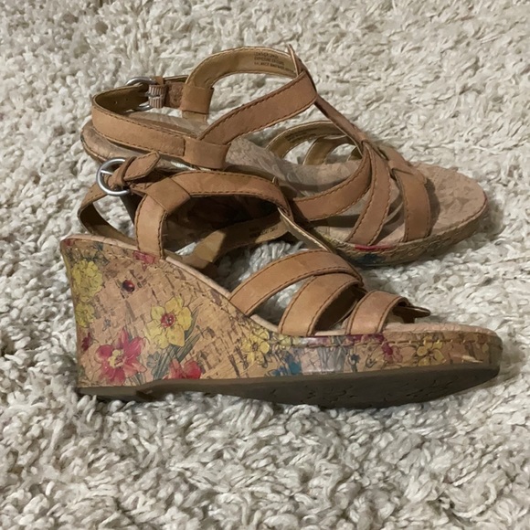 BOC Wedge Sandles - Picture 3 of 4